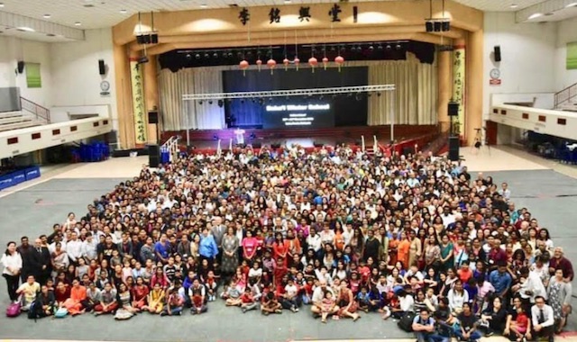 Khoảng 2000 người tham dự khoá học mùa đông Malaysia.